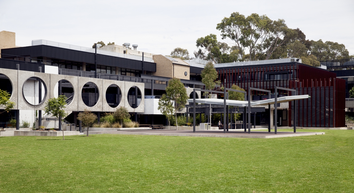 Deakin University Geelong Waurn Ponds Campus